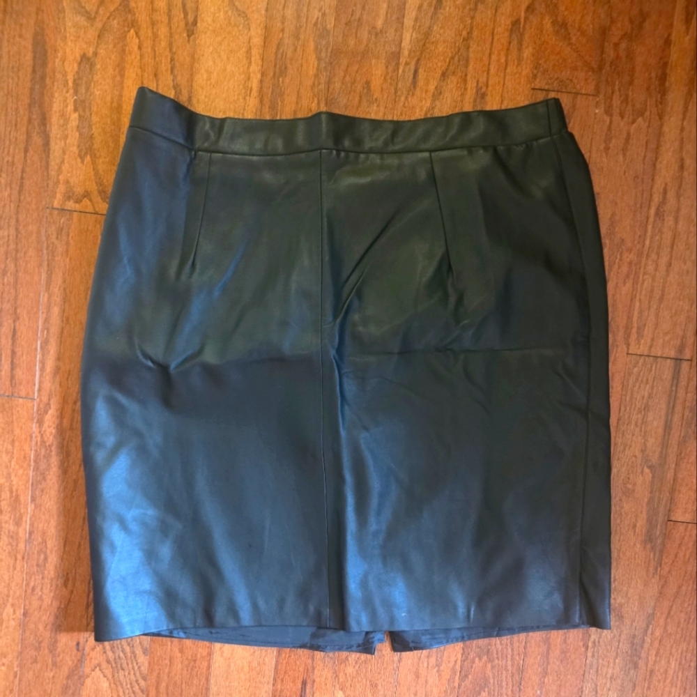 NWT! Vintage Faux Leather Skirt, Sz. 24 (*please read*)